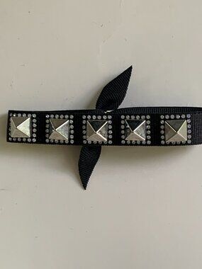 Les Interchangeables Pyramid Stretch Bracelet
